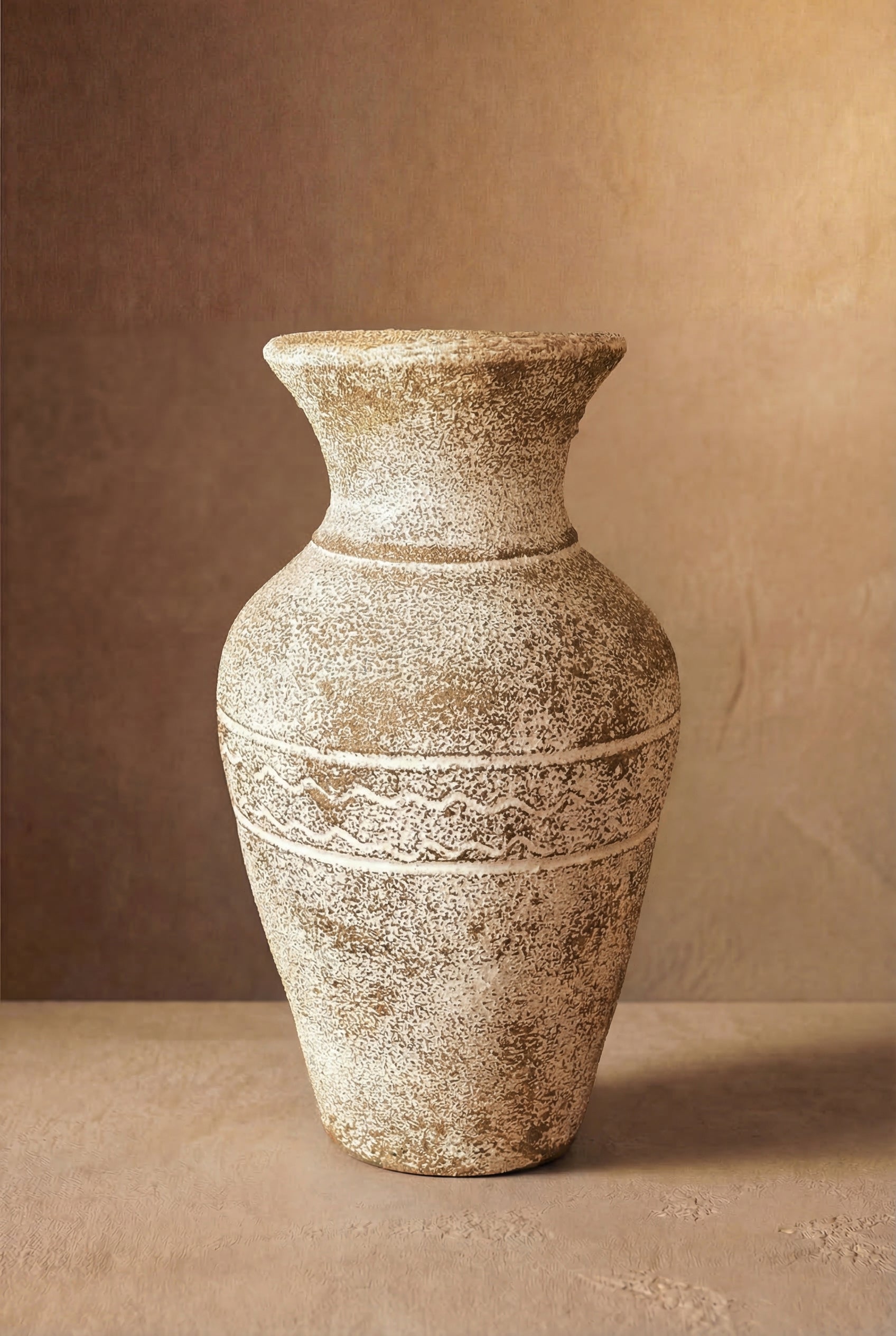 dokulu gold detaylı vazo